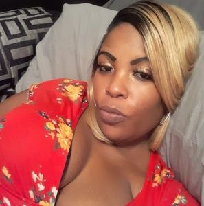 Meet your Posher, Eva